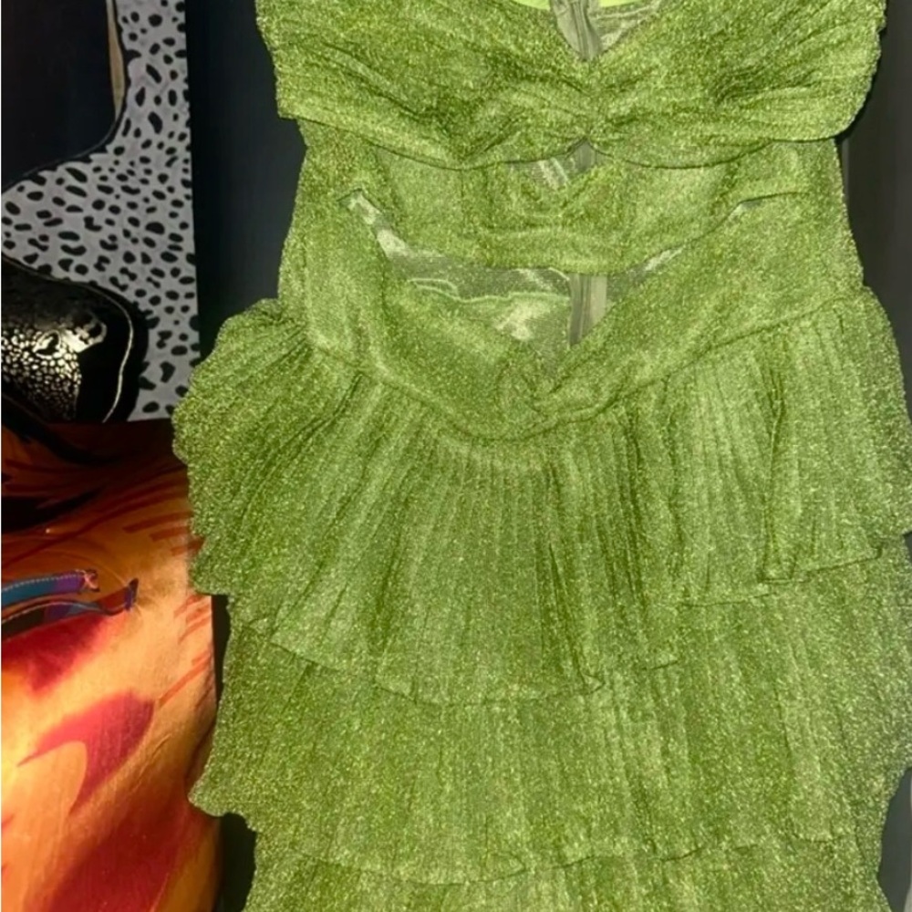 Green Tiered Dress - Picture 3 of 3